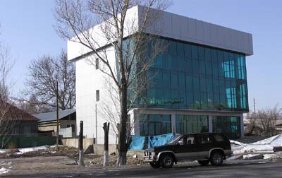 Новое здание на Абая