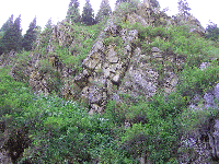 Скалы в ущелье Ваганово